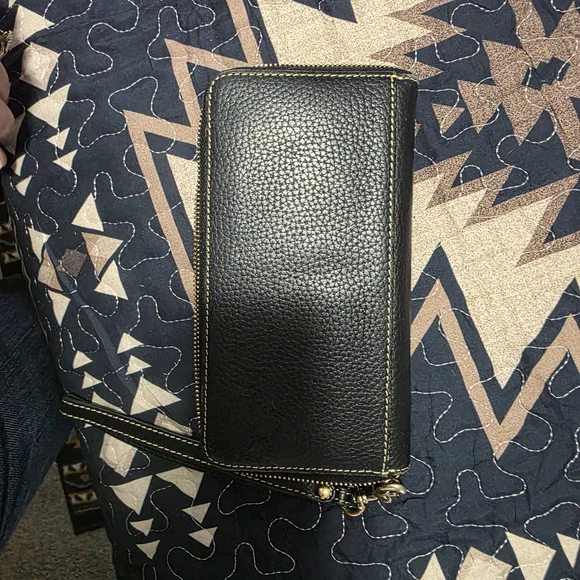 Dooney & Bourke Black Leather Zip Wallet - Picture 3 of 3